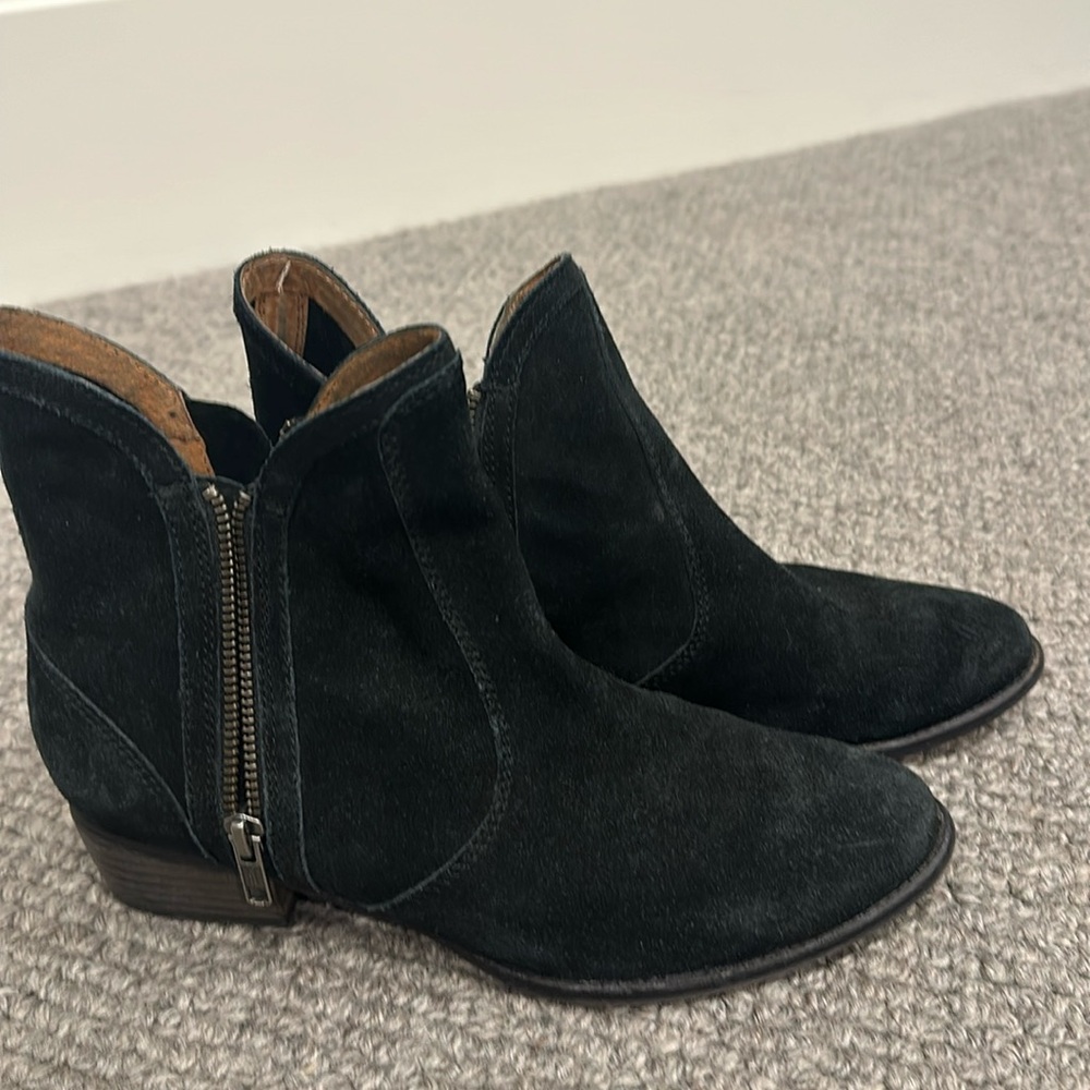 Black Seychelles booties
